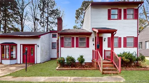 212 Woodbury Forrest Dr, Hampton, VA 23666