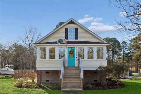 3125 Browns Bay Rd, Hayes, VA 23072