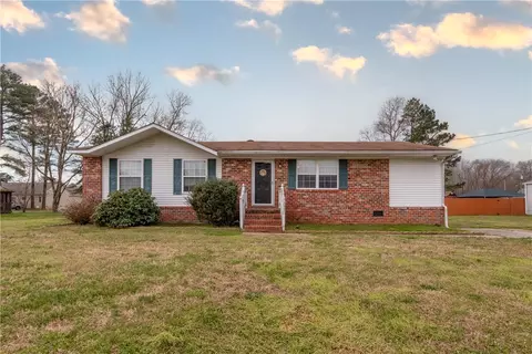 3330 Mattaponi Ave, West Point, VA 23181