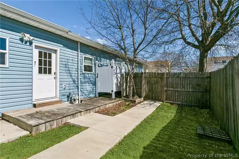 Exterior - 307 N First St, Hampton, VA 23664 photo 3 of 7