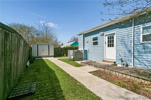 Exterior - 307 N First St, Hampton, VA 23664 photo 5 of 7