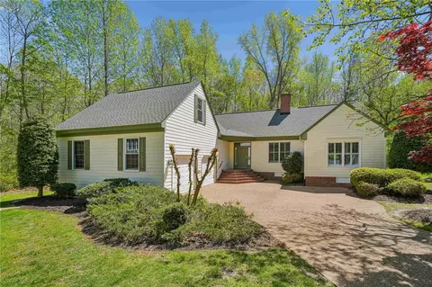 100 Great Gln, Williamsburg, VA 23188