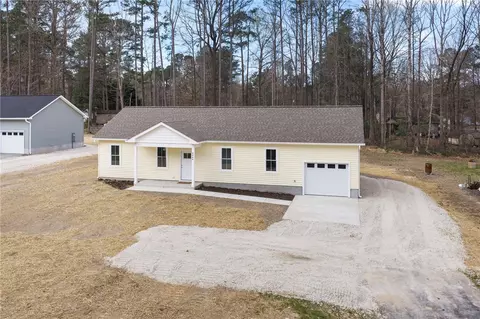 8986 Marlfield Rd, Gloucester, VA 23061