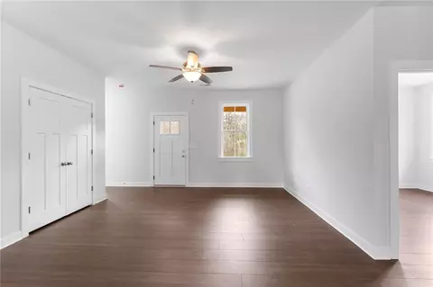 Living - 8978 Marlfield Rd, Gloucester, VA 23061 photo 3 of 4