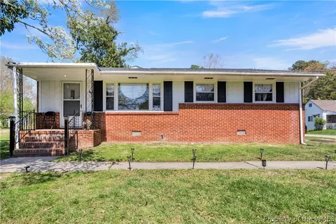 419 Henderson St, Williamsburg, VA 23185