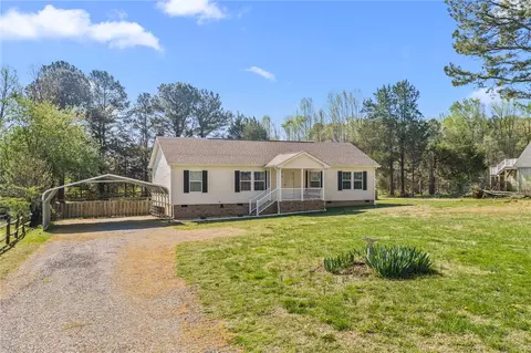 9825 Woods Cross Rd, Gloucester, VA 23061