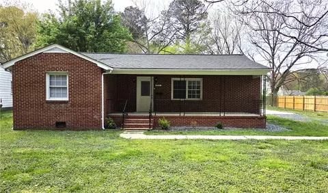 1351 Oak Dr, Williamsburg, VA 23188