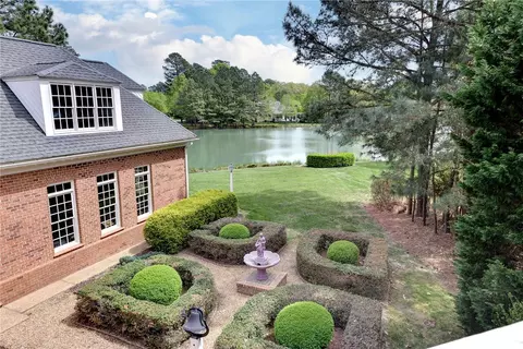 Exterior - 2901 Kitchums Pond Rd, Williamsburg, VA 23185 photo 6 of 17
