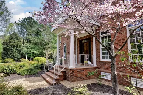 Exterior - 2901 Kitchums Pond Rd, Williamsburg, VA 23185 photo 3 of 17