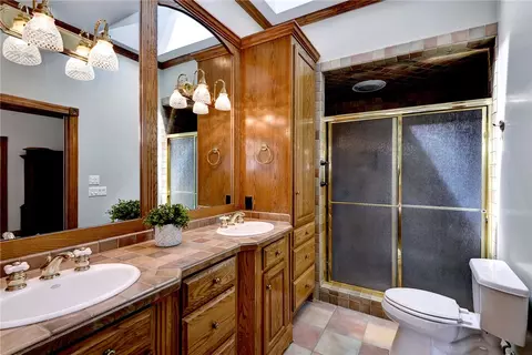 Bath - 2901 Kitchums Pond Rd, Williamsburg, VA 23185 photo 2 of 6