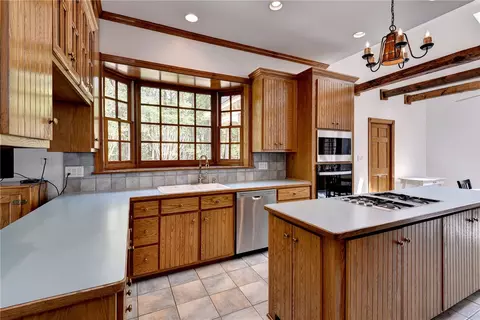 Kitchen - 2901 Kitchums Pond Rd, Williamsburg, VA 23185 photo 3 of 5