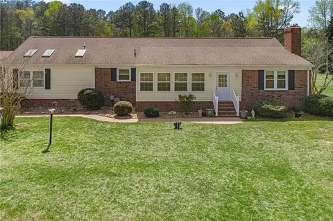 Exterior - 5542 Dilly-e Ln, Gloucester, VA 23061 photo 6 of 12