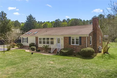 Exterior - 5542 Dilly-e Ln, Gloucester, VA 23061 photo 1 of 12