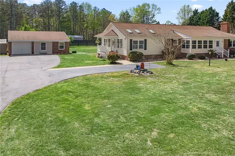 5542 Dilly-e Ln, Gloucester, VA 23061
