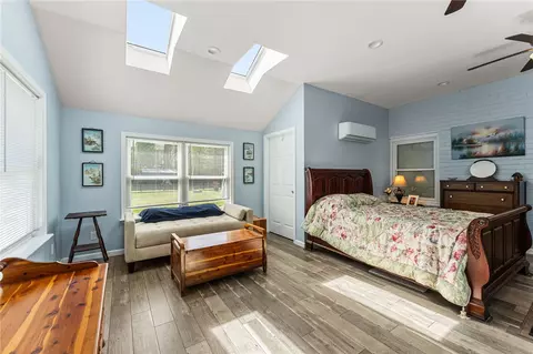 Bedroom - 5542 Dilly-e Ln, Gloucester, VA 23061 photo 4 of 7