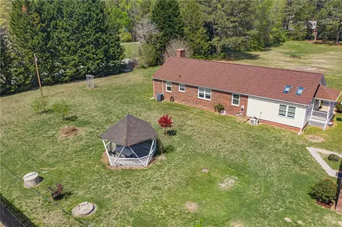 View/Area - 5542 Dilly-e Ln, Gloucester, VA 23061 photo 3 of 5
