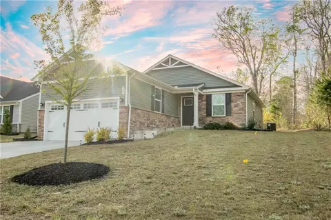 107 Annabelle Powell Pkwy, Williamsburg, VA 23185