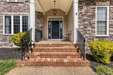10420 Pine Warbler Dr, Providence Forge, VA 23140
