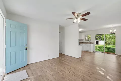 Living - 212 N Sixth St, Hampton, VA 23664 photo 3 of 7
