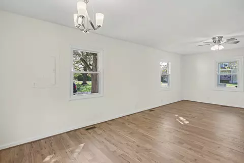 Living - 212 N Sixth St, Hampton, VA 23664 photo 6 of 7
