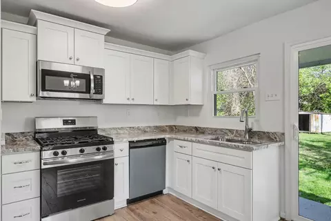 Kitchen - 212 N Sixth St, Hampton, VA 23664 photo 2 of 4