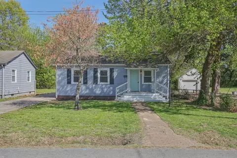 Exterior - 212 N Sixth St, Hampton, VA 23664 photo 3 of 8