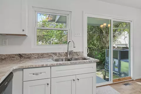Kitchen - 212 N Sixth St, Hampton, VA 23664 photo 4 of 4
