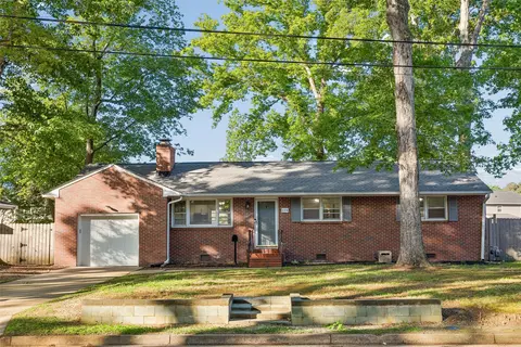 119 Nicewood Dr, Newport News, VA 23602
