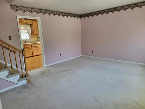 Living - 500 Blue Run Cir, Hampton, VA 23666 photo 3 of 6