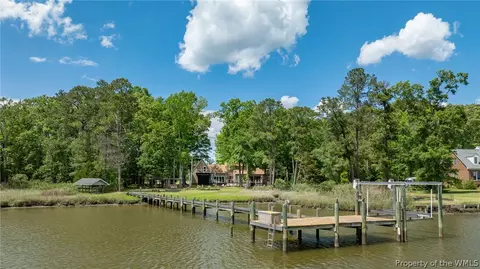 7814 O Neil Rd, Gloucester, VA 23061