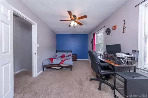 Bedroom - 11 Corwin Cir, Hampton, VA 23666 photo 3 of 4