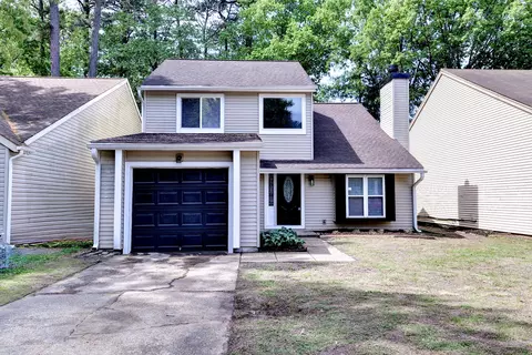 13417 Oakleaf Ct, Newport News, VA 23608