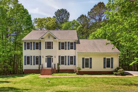 9123 Whispering Dr, Toano, VA 23168