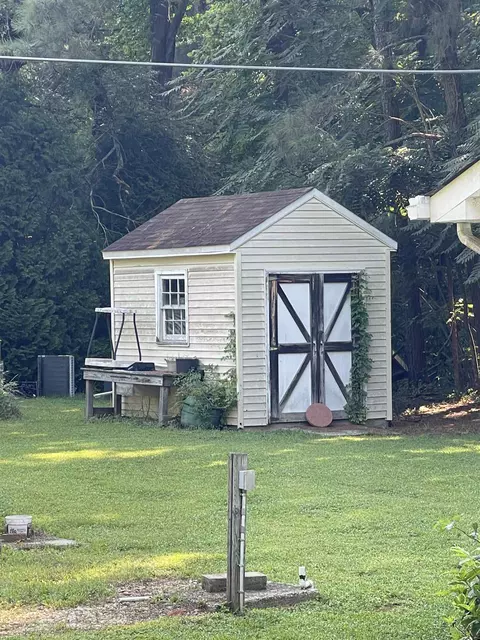 Exterior - 5257 Chestnut Fork Rd, Gloucester, VA 23061 photo 2 of 5