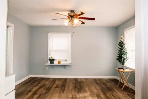 Living - 5257 Chestnut Fork Rd, Gloucester, VA 23061 photo 1 of 2