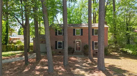 34 Laurel Wood Rd, Newport News, VA 23602