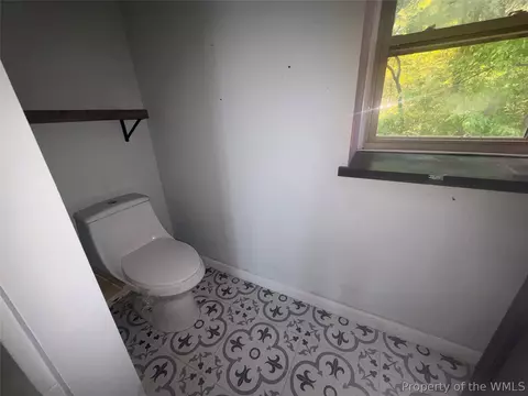 Bath - 1479 Laurens Rd, Gloucester Point, VA 23062 photo 9 of 9