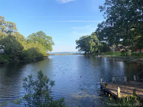View/Area - 1479 Laurens Rd, Gloucester Point, VA 23062 photo 2 of 5