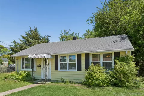 101 Roane Dr, Hampton, VA 23669