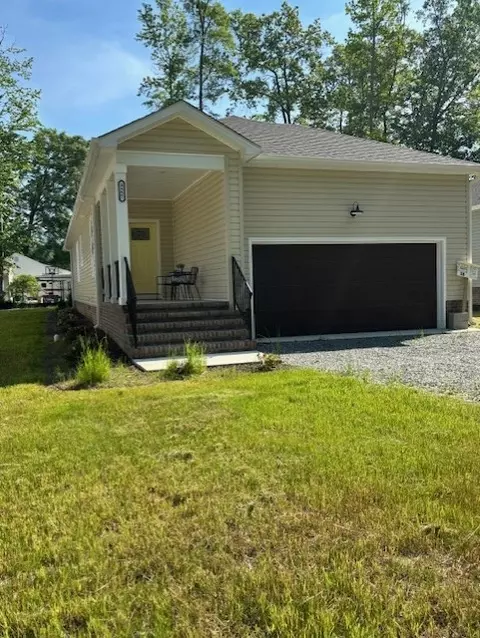 3555 Odi St, West Point, VA 23181