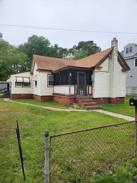 46 Langley St, Poquoson, VA 23662