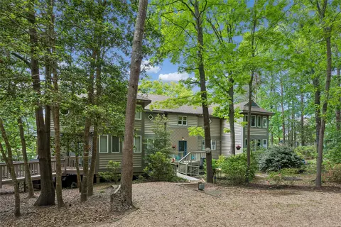 117 Sturgeon Creek Rd, Deltaville, VA 23043