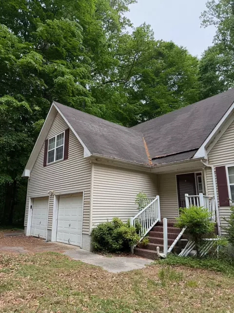 5216 Haynes Mill Ln, Gloucester, VA 23061