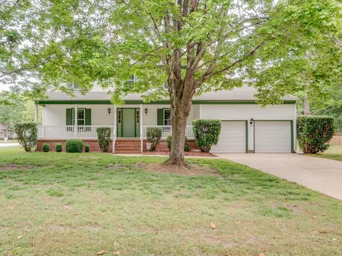 1 Oscars Ct, Poquoson, VA 23662