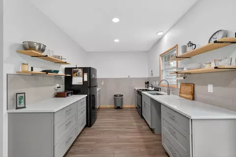 Kitchen - 9016 Marlfield Rd, Gloucester, VA 23061 photo 2 of 5