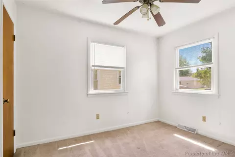 Bedroom - 5104 Hazelwood, Hampton, VA 23605 photo 2 of 5