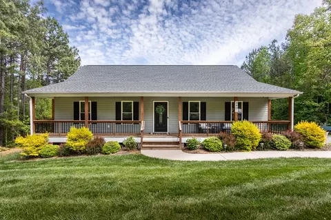 8491 Red Juniper Ln, New Kent, VA 23124