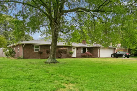 Exterior - 1709 Beach Rd, Hampton, VA 23664 photo 2 of 8