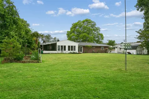 Exterior - 1709 Beach Rd, Hampton, VA 23664 photo 7 of 8