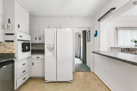 Kitchen - 1709 Beach Rd, Hampton, VA 23664 photo 4 of 5